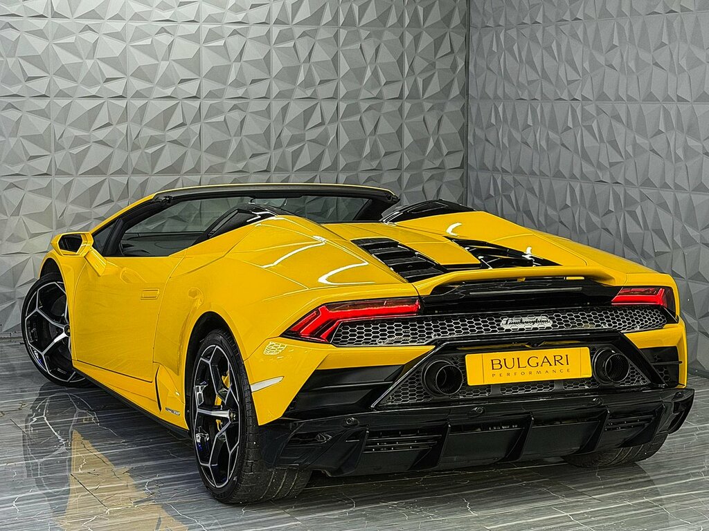 Lamborghini Huracan Tecnica #24