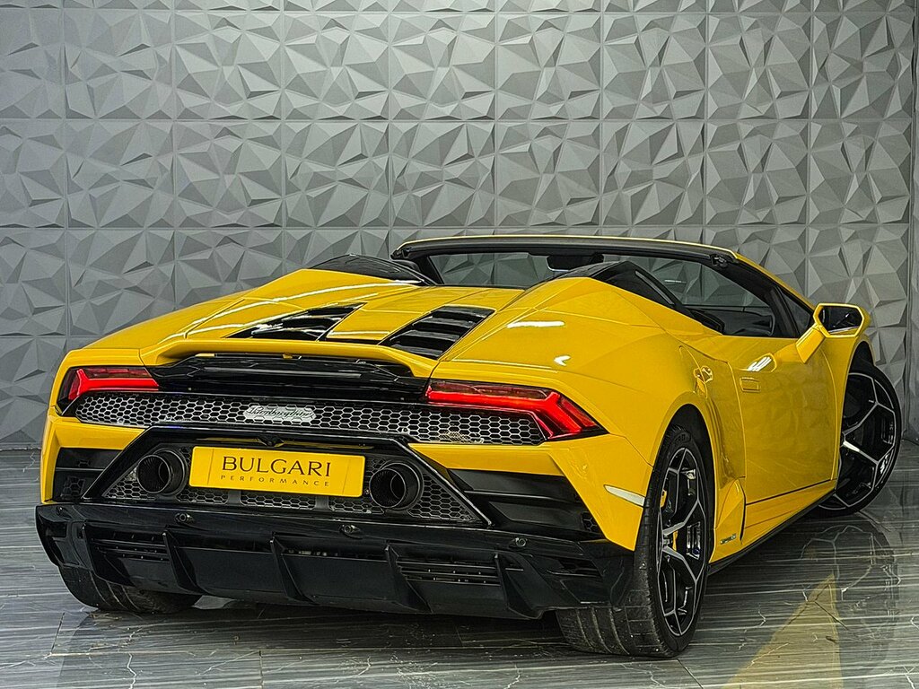 Lamborghini Huracan Tecnica #22