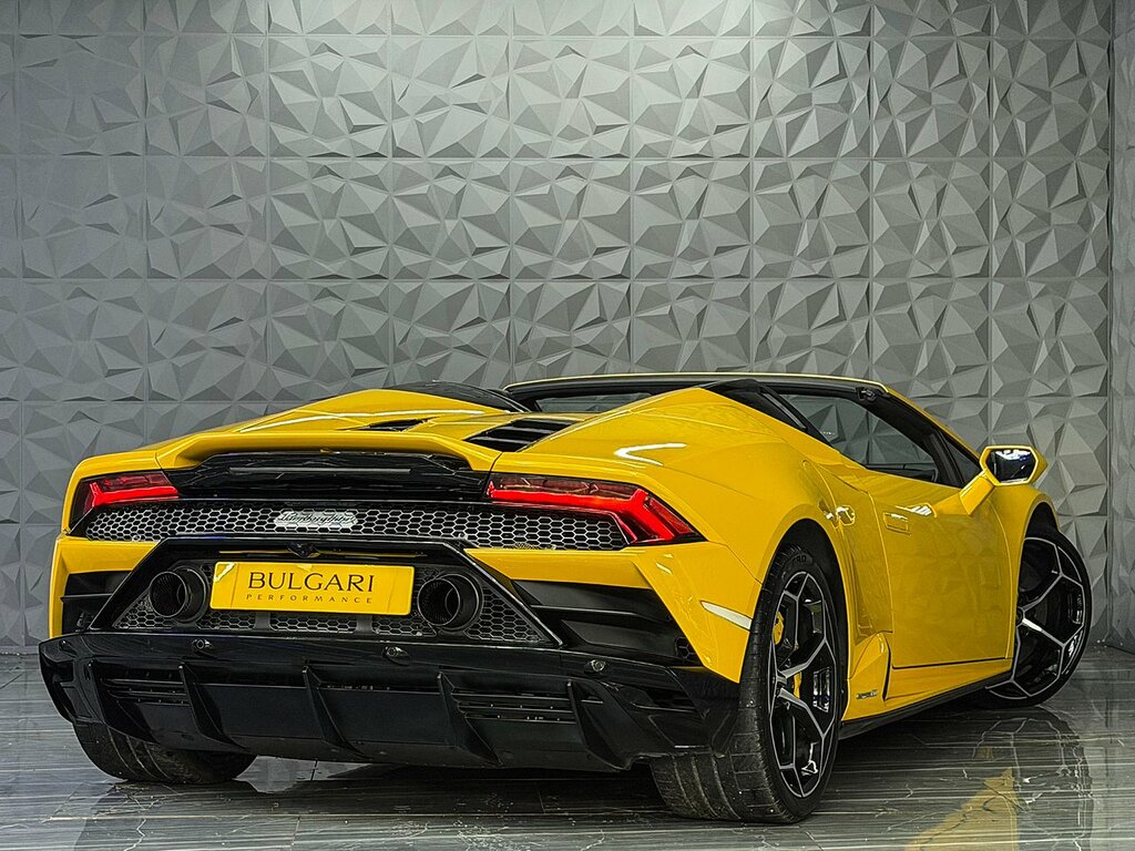 Lamborghini Huracan Tecnica #26