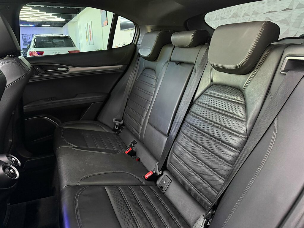Alfa Romeo Stelvio 2.2 D 210 Veloce Grey #30