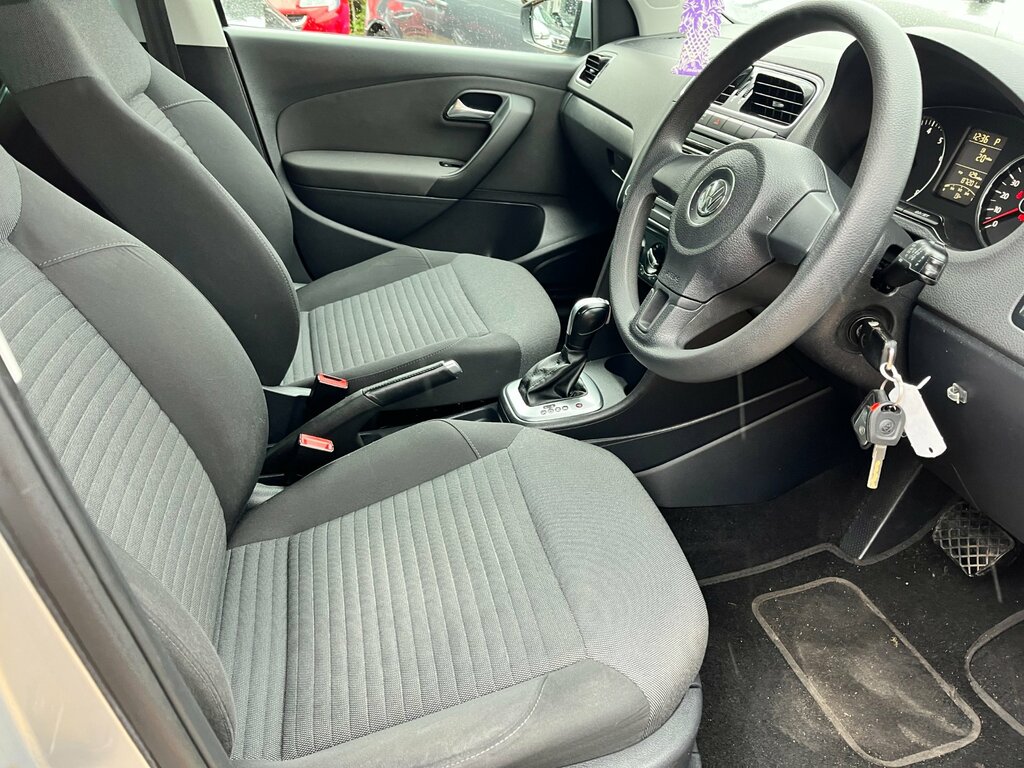Volkswagen Polo 1.2 Match Hatchback Red #8