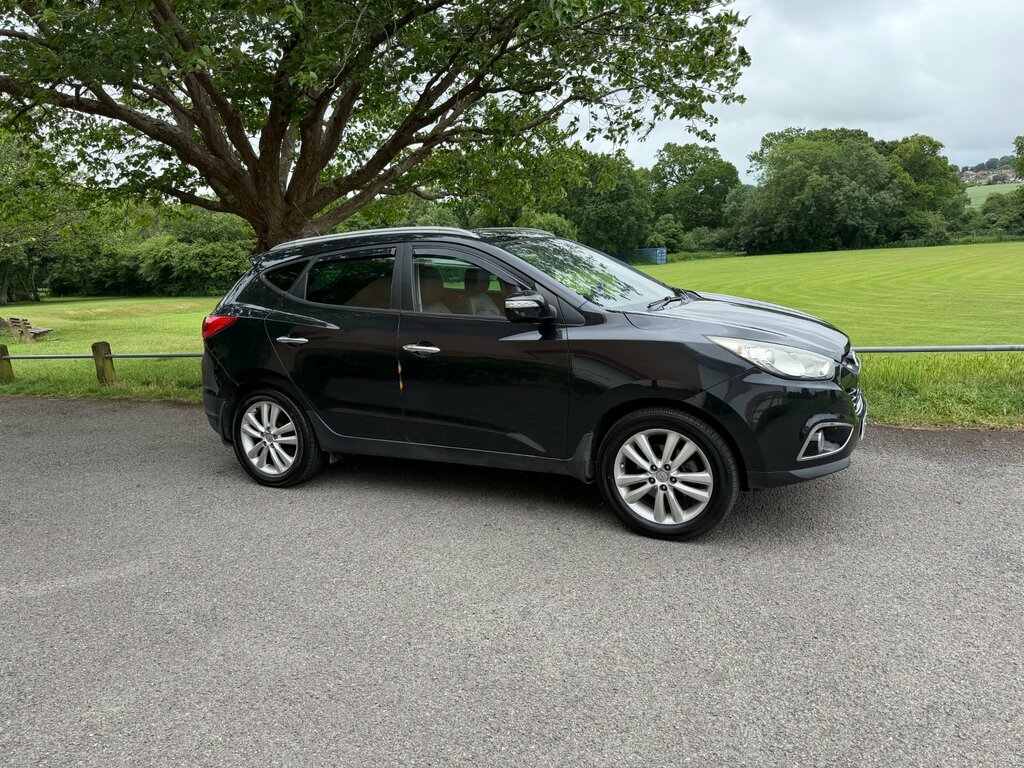 Hyundai Ix35 Premium Crdi 4Wd 5-Door Black #2
