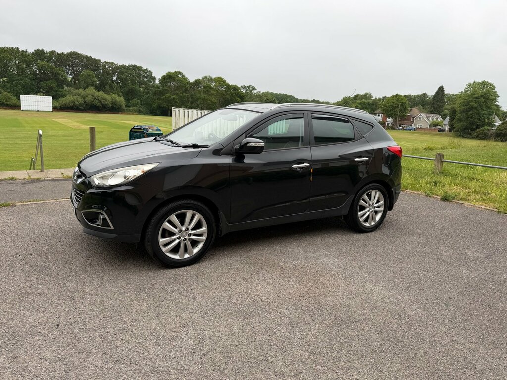 Hyundai Ix35 Premium Crdi 4Wd 5-Door Black #4