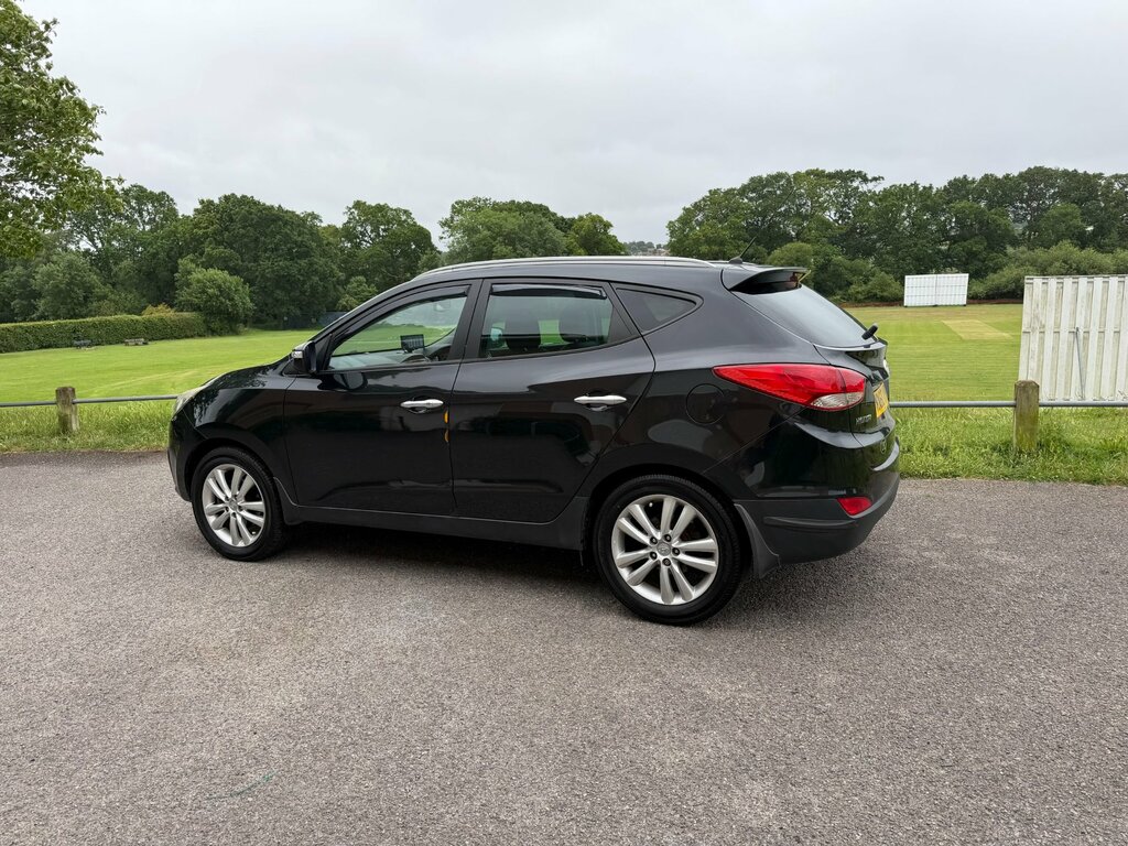 Hyundai Ix35 Premium Crdi 4Wd 5-Door Black #5