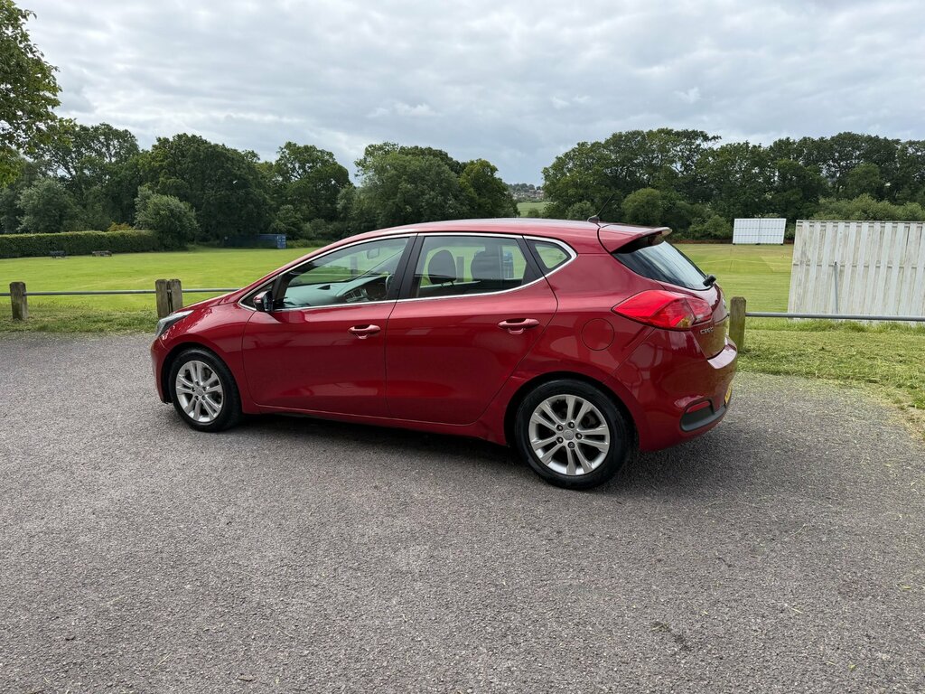Kia Ceed 2 Ecodynamics Crdi 5-Door LG63OFZ Red #2
