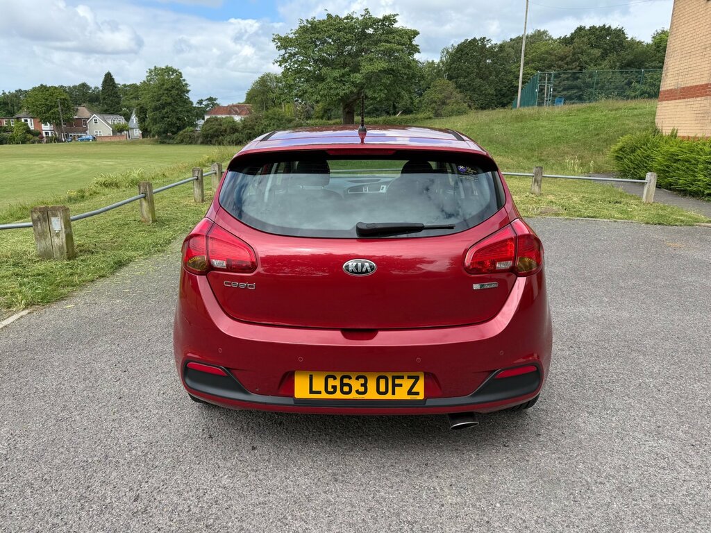 Kia Ceed 2 Ecodynamics Crdi 5-Door LG63OFZ Red #3