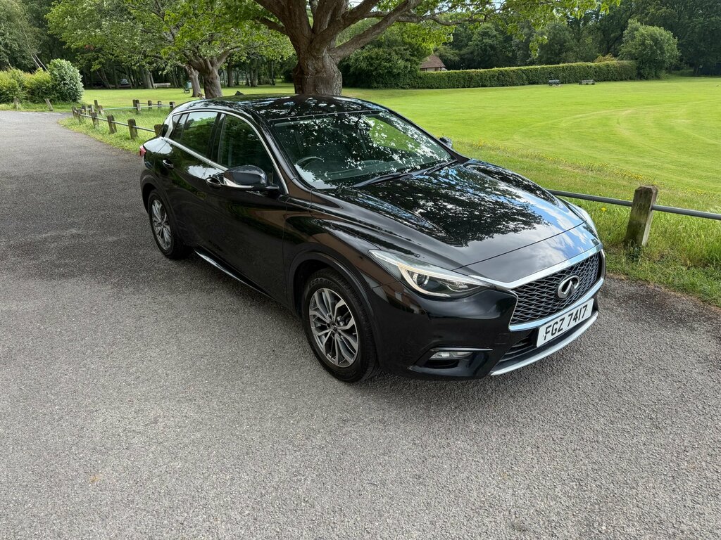 Infiniti Q30 1.5D Se Hatchback Euro 6 Ss Black
