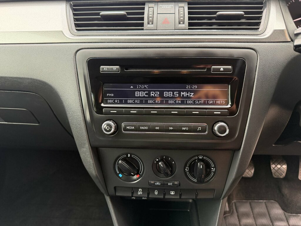 Skoda Rapid 1.4 Elegance Tsi Dsg 121 Bhp Red #20