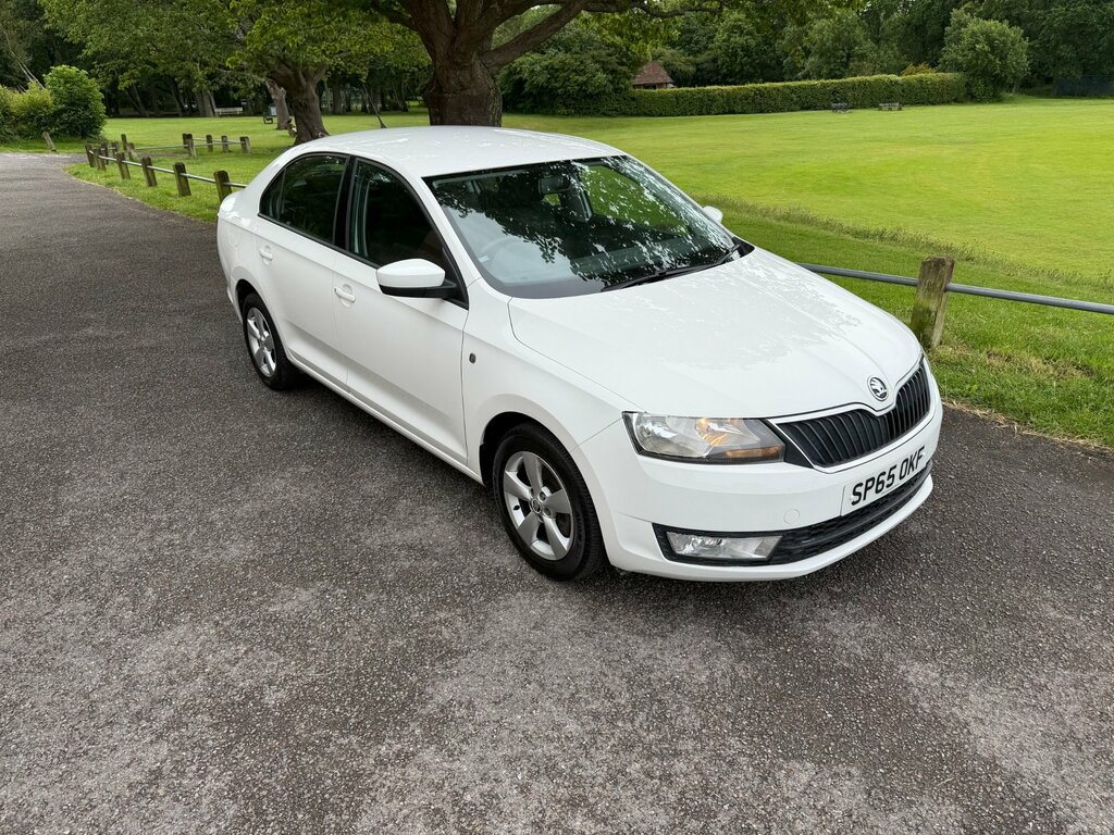 Skoda Rapid 1.2 Tsi Se Hatchback Euro 5 105 White
