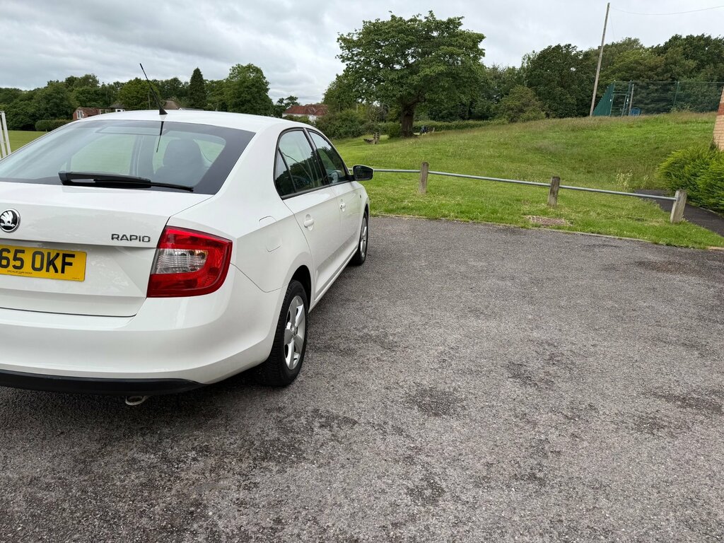 Skoda Rapid 1.4 Elegance Tsi Dsg 121 Bhp Red #23