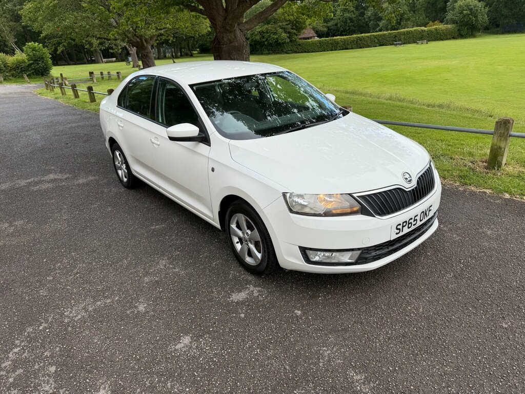Skoda Rapid 1.2 Tsi Se Hatchback Euro 5 105 White