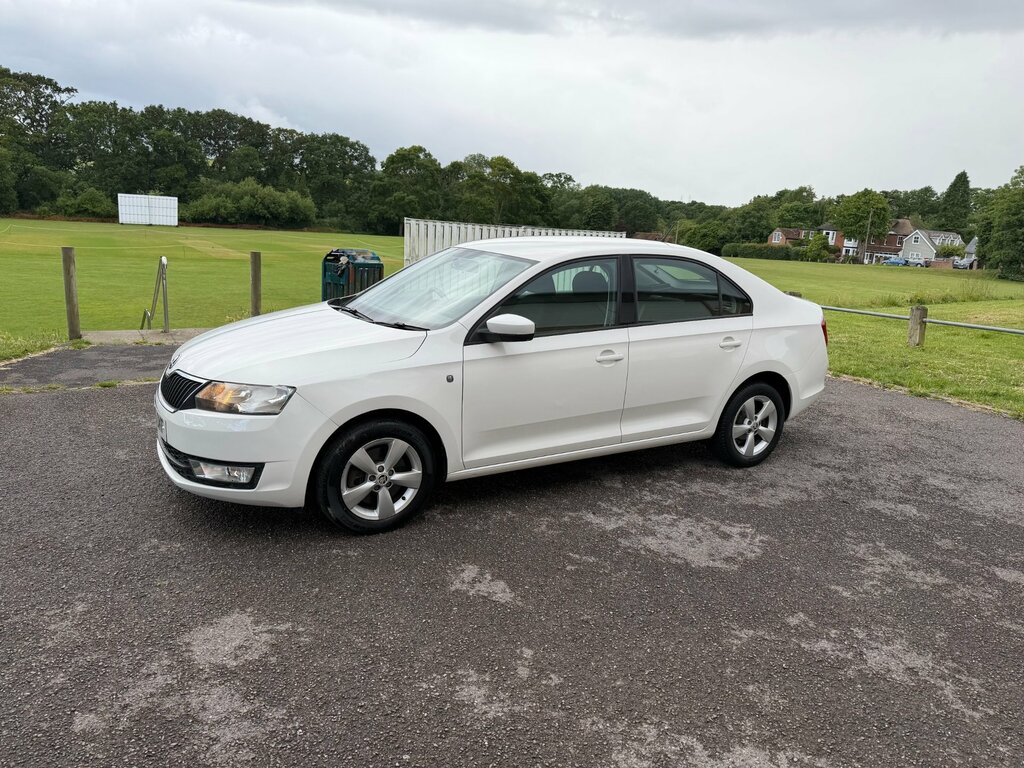Skoda Rapid 1.2 Tsi Se Hatchback Euro 5 105 White #4