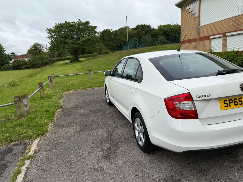 Skoda Rapid 1.4 Elegance Tsi Dsg 121 Bhp Red #22
