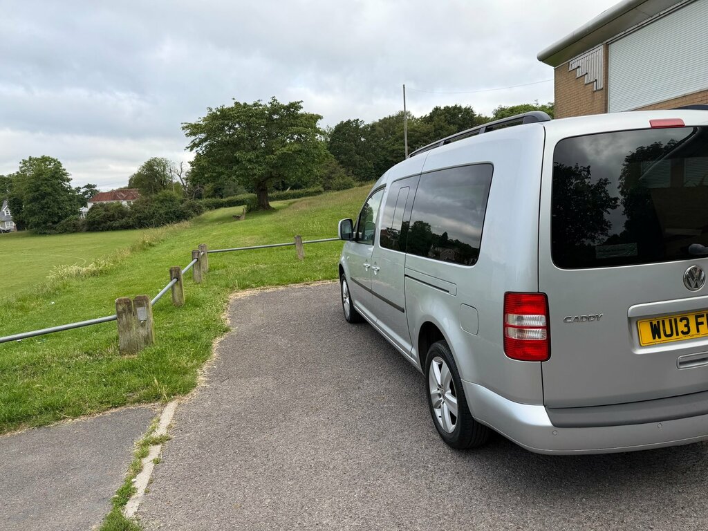 Volkswagen Caddy Maxi Life Brown #30