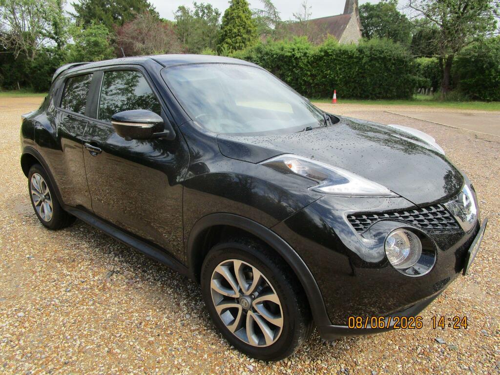 Nissan Juke Tekna Black #2