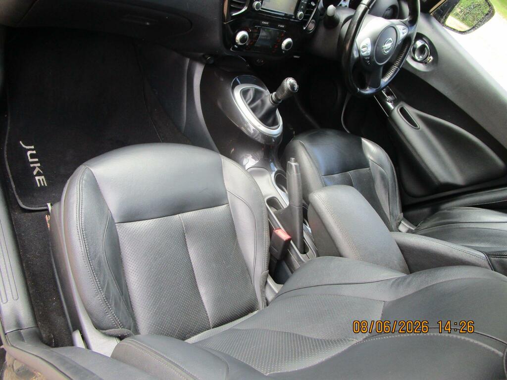 Nissan Juke Tekna Black #5