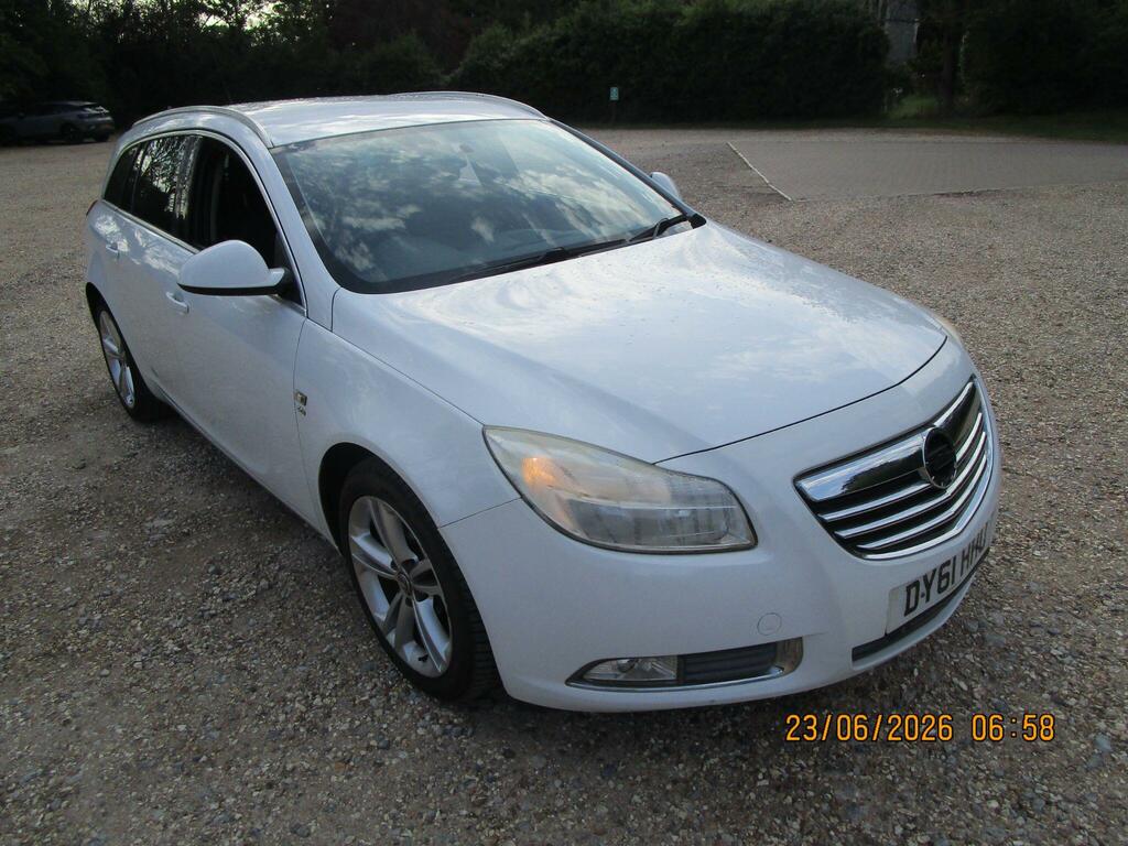 Vauxhall Insignia Hatchback Silver #9