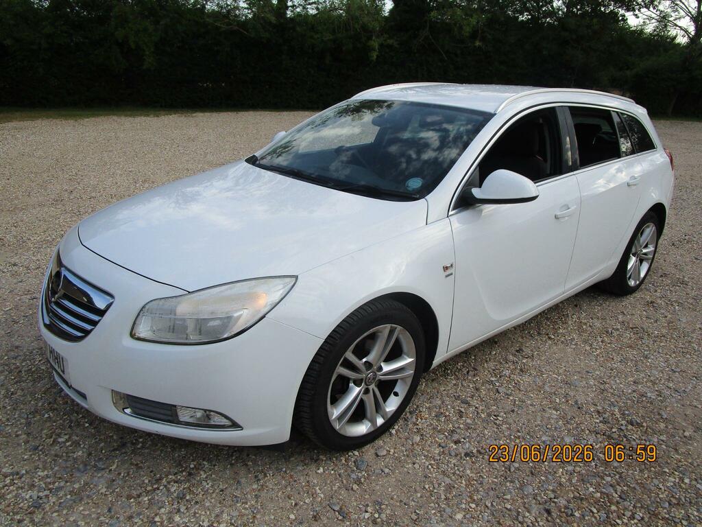 Vauxhall Insignia Hatchback Silver #1