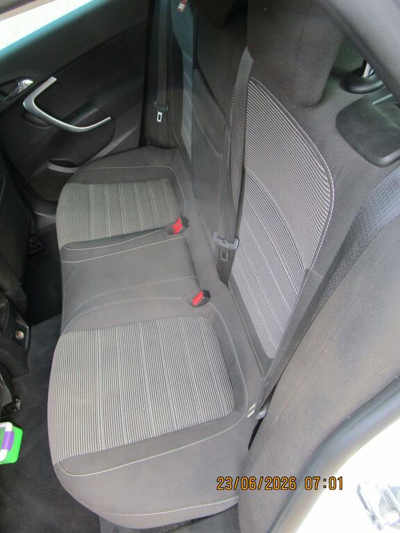 Vauxhall Insignia Hatchback Silver #14