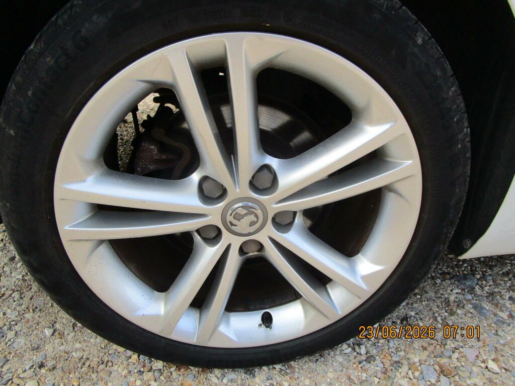 Vauxhall Insignia Hatchback Silver #27