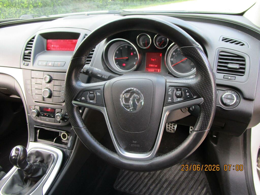 Vauxhall Insignia Hatchback Silver #17