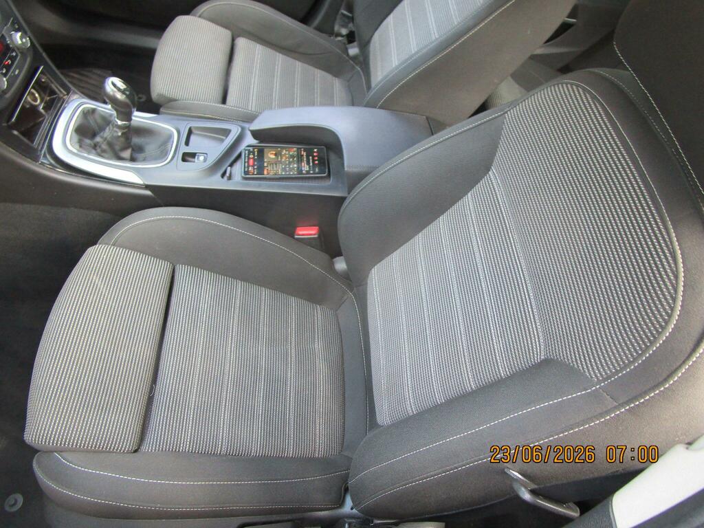Vauxhall Insignia Hatchback Silver #19