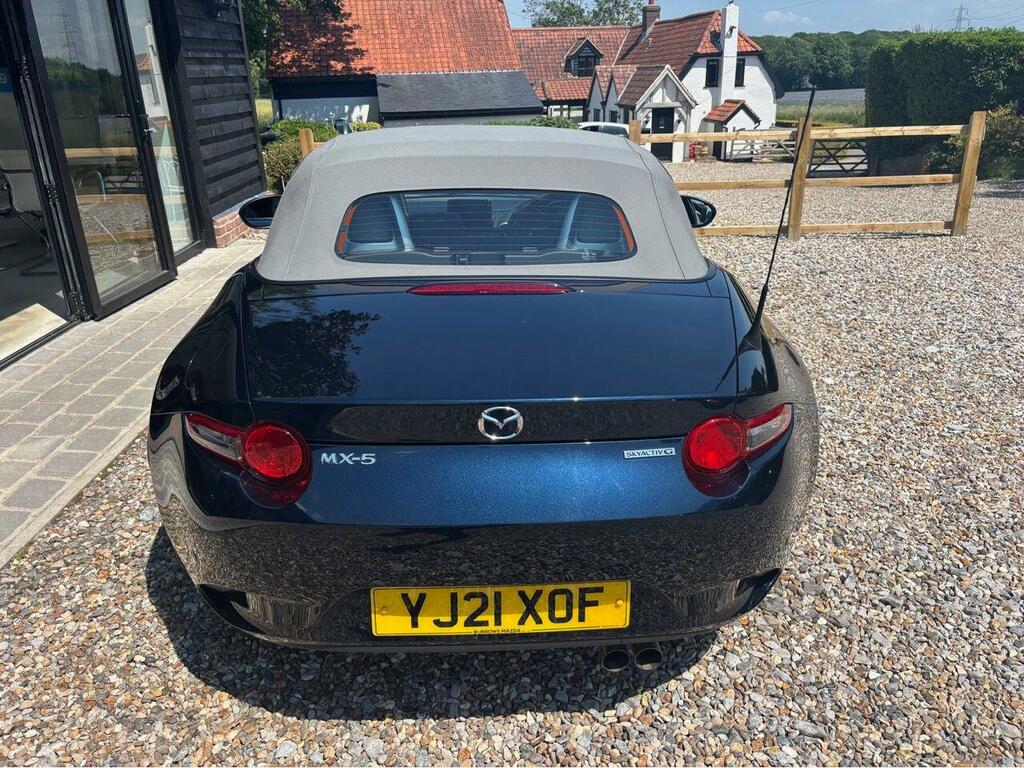 Mazda MX-5 1.5 132 Sport Red #10