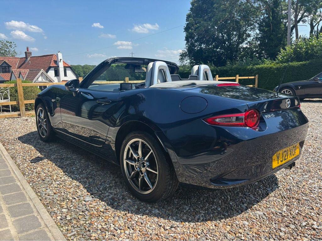 Mazda MX-5 1.5 132 Sport Red #15