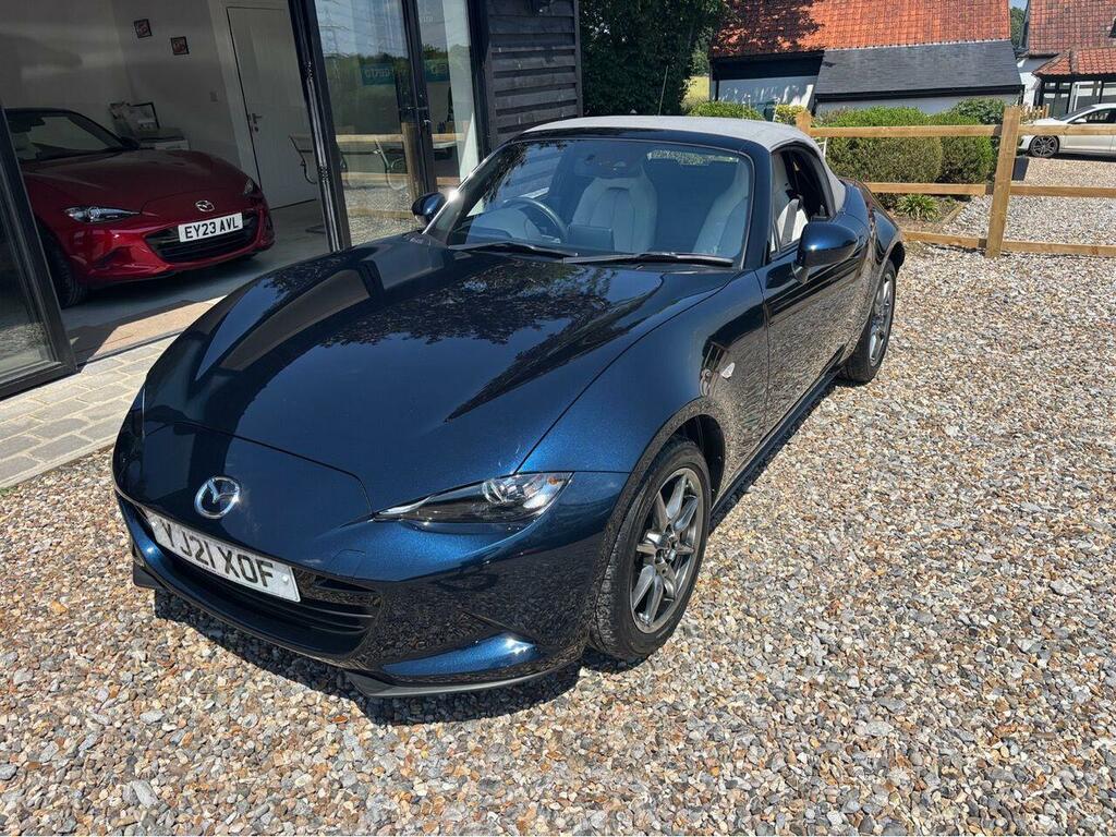 Mazda MX-5 1.5 132 Sport Red #7