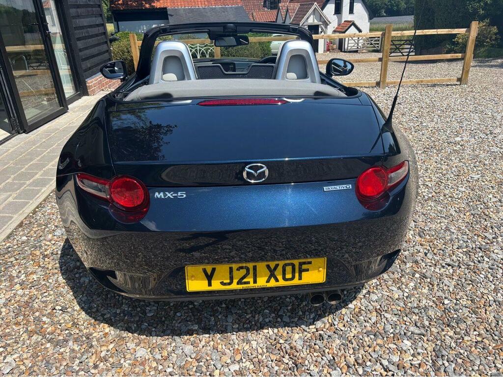 Mazda MX-5 1.5 132 Sport Red #16
