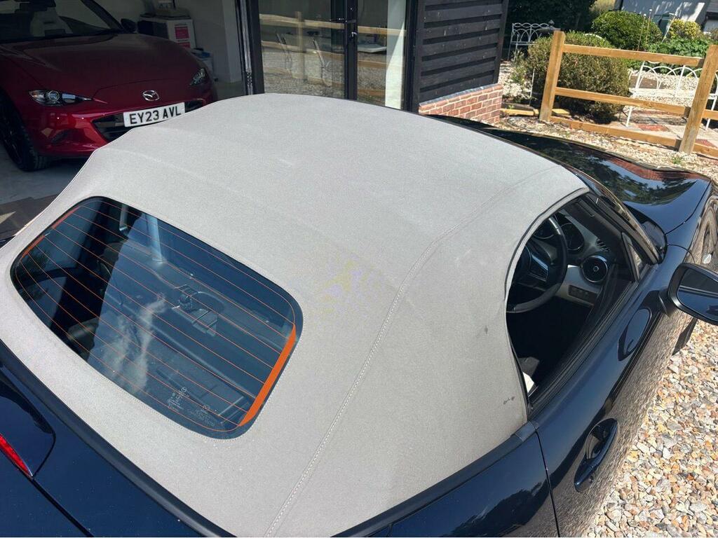 Mazda MX-5 1.5 132 Sport Red #8
