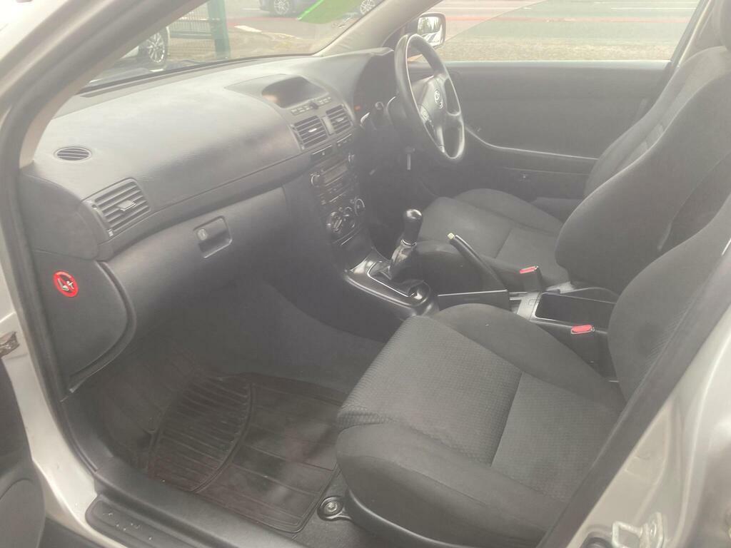 Toyota Avensis 2.0 Vvt-i T Spirit Silver #40