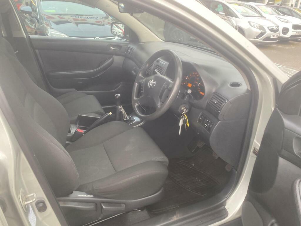 Toyota Avensis 2.0 Vvt-i T Spirit Silver #50