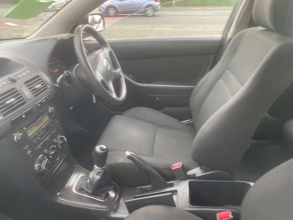 Toyota Avensis 2.0 Vvt-i T Spirit Silver #38
