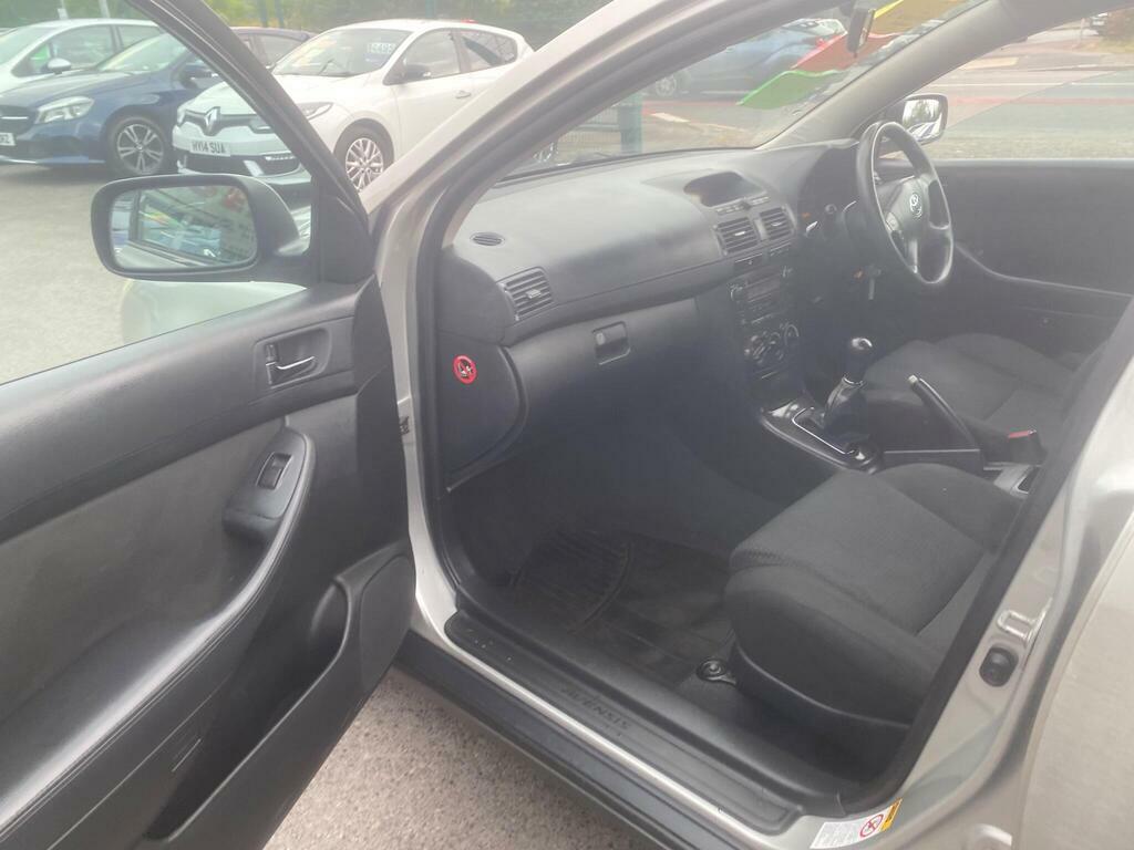 Toyota Avensis 2.0 Vvt-i T Spirit Silver #44