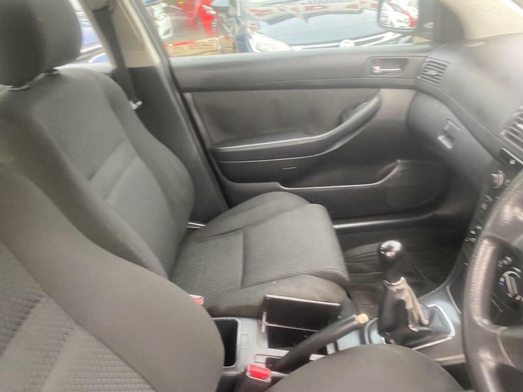 Toyota Avensis 2.0 Vvt-i T Spirit Silver #21