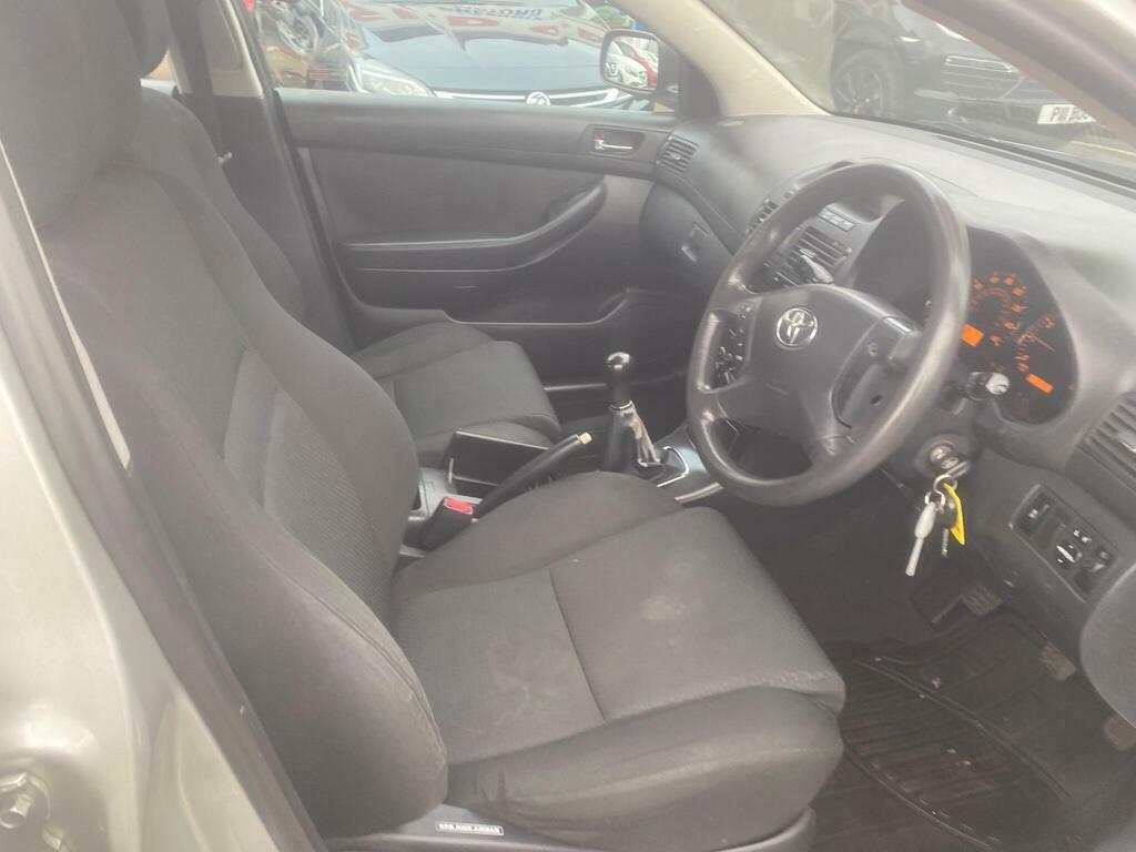 Toyota Avensis 2.0 Vvt-i T Spirit Silver #46