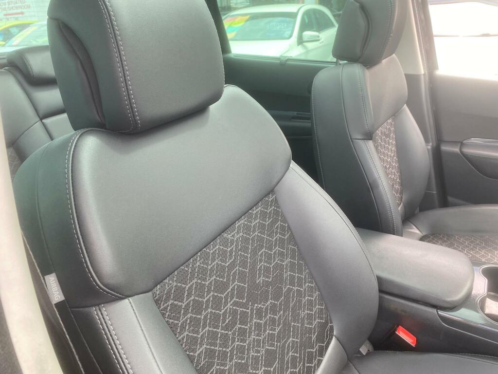Peugeot 3008 Blue Hdi Ss Active Grey #48