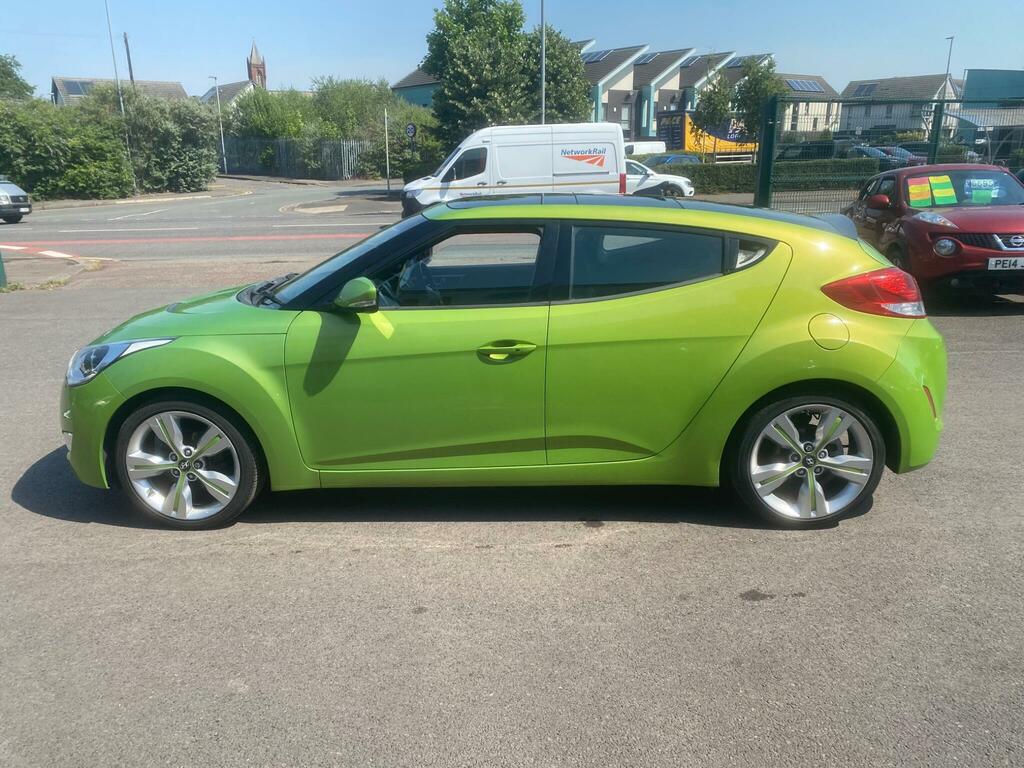 Hyundai Veloster 1.6 Gdi Sport Dct Euro 5 Green #2