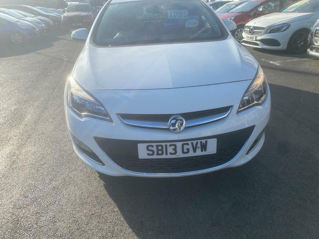 Vauxhall Astra 1.4 16V Sri Euro 5 White #2