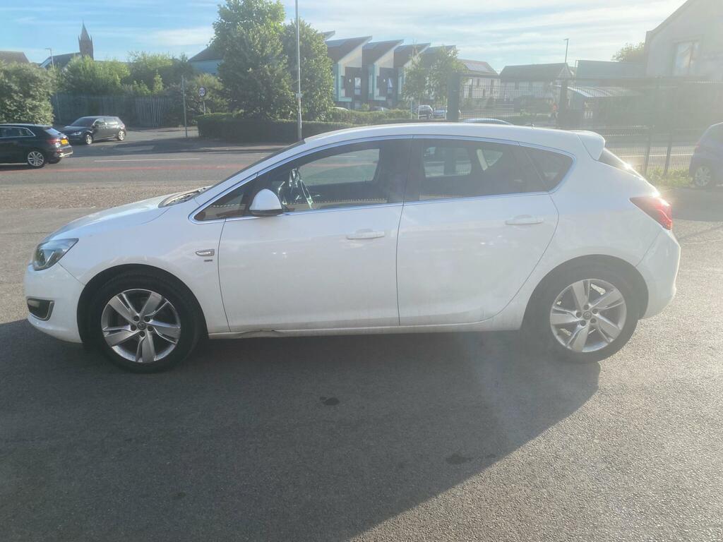 Vauxhall Astra 1.4 16V Sri Euro 5 White #4