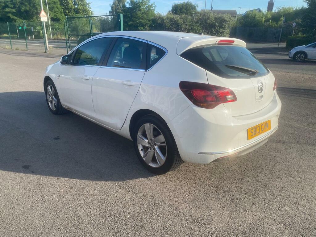 Vauxhall Astra 1.4 16V Sri Euro 5 White #3