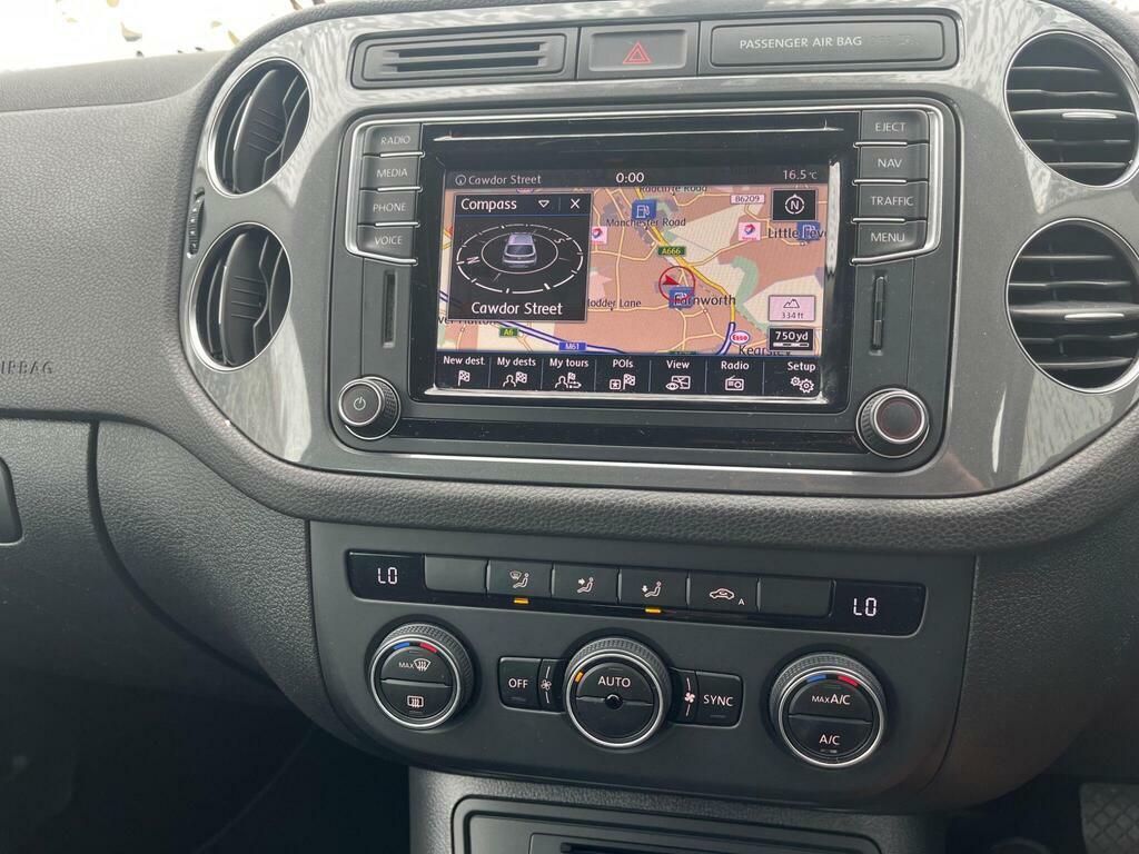 Volkswagen Tiguan Tdi Bluemotion Tech Se Navigation Grey #12