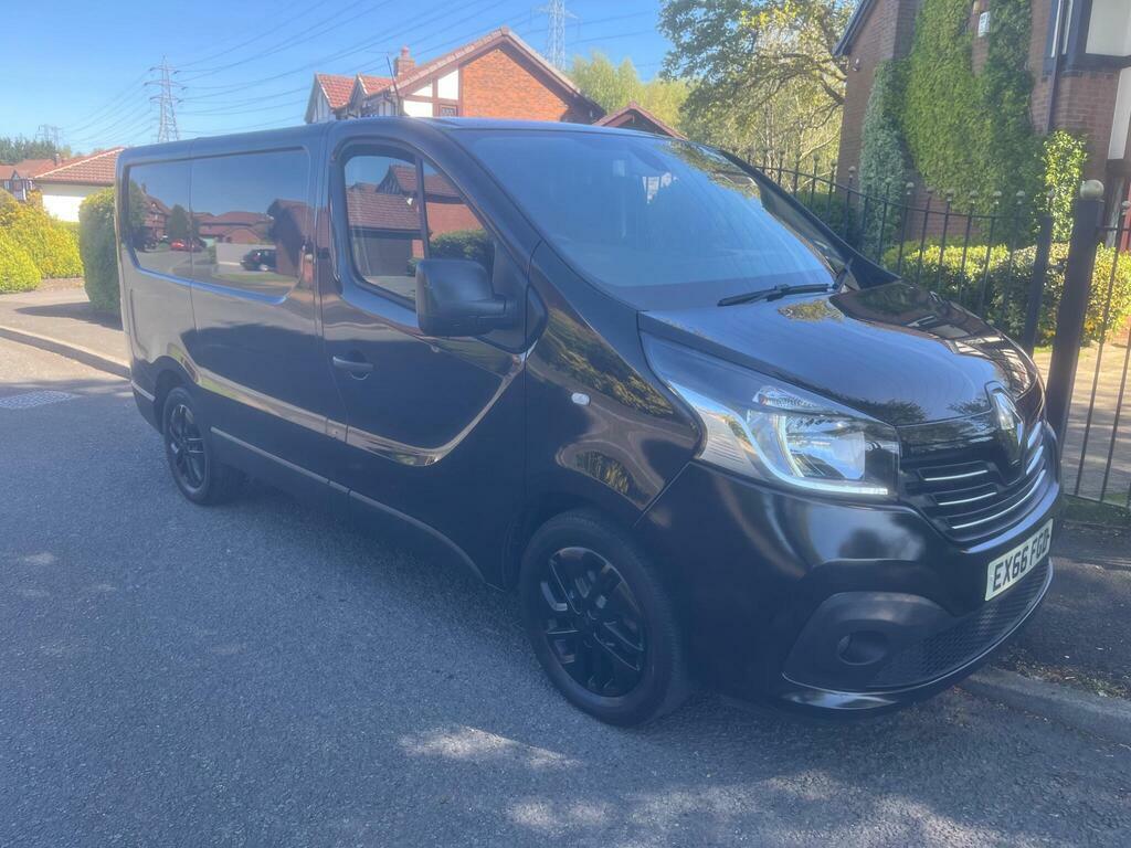 Renault Trafic 1.6 Dci Energy 27 Sport Swb Standard Roof Euro 5 Black