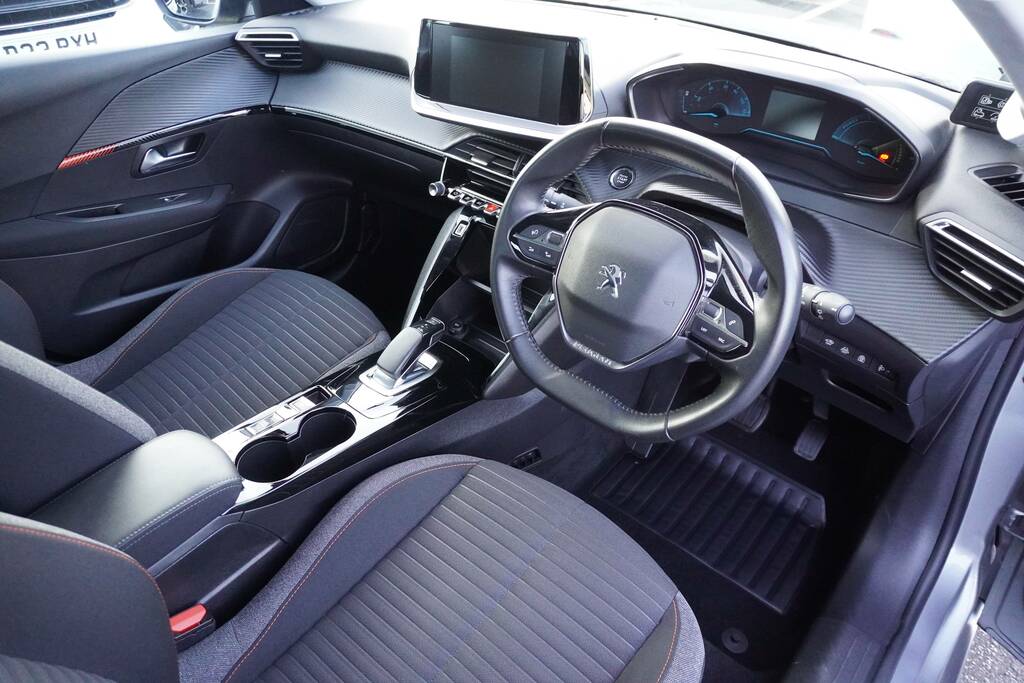 Peugeot e-208 50Kwh Active Hatchback 136 Ps Grey #4