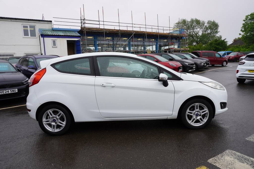 Ford Fiesta 1.25 Zetec Euro 5 CN63NYK White #2