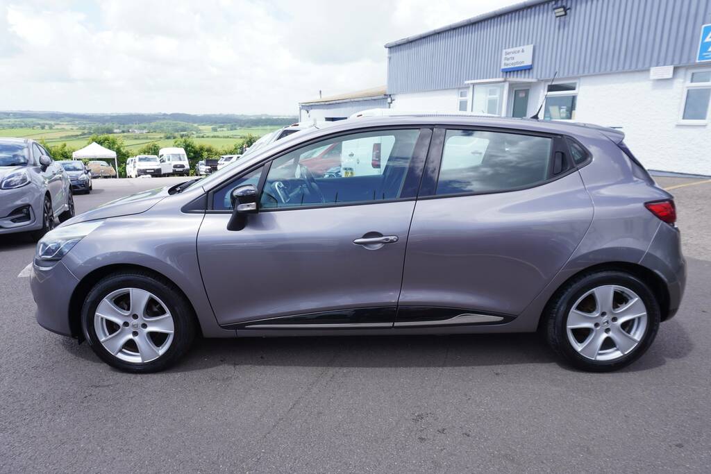 Renault Clio Dynamique Medianav Black #14