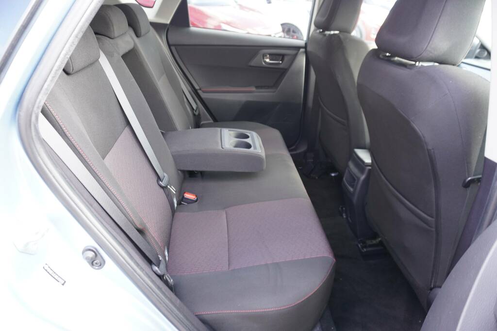 Toyota Auris Icon Silver #10