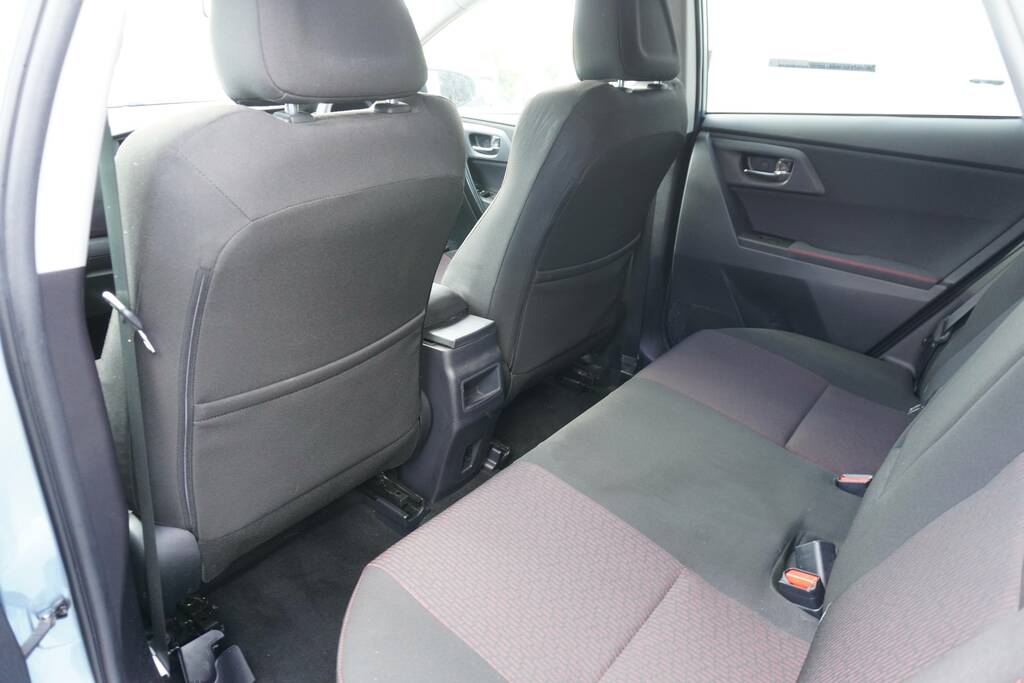Toyota Auris Icon Silver #23