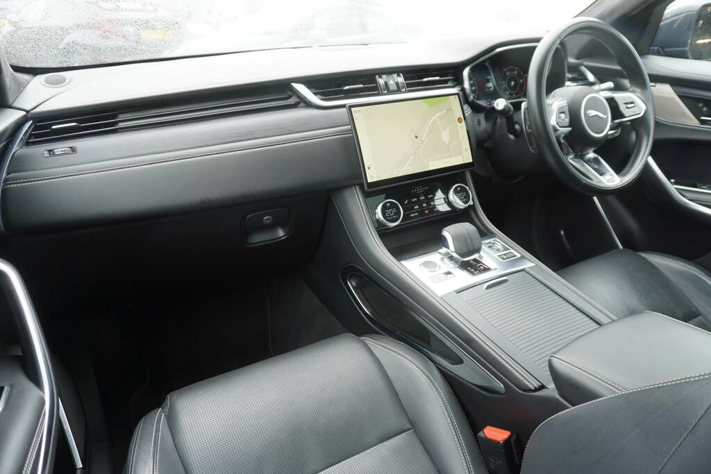 Jaguar F-Pace 2.0 D200 R-dynamic S Awd Black #26